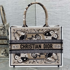 Christian Dior Shopping Bags